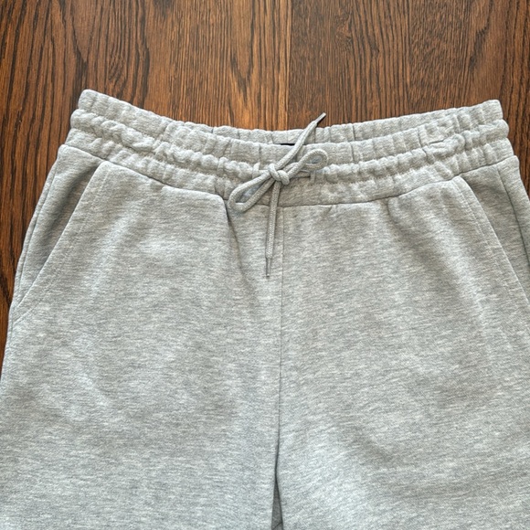 H&M jogger shorts - Picture 2 of 5